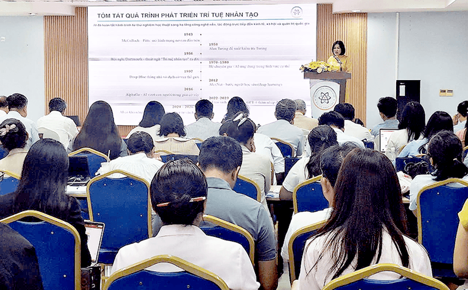 AI trong chính phủ: Công nghệ hỗ trợ, con người kiểm chứng