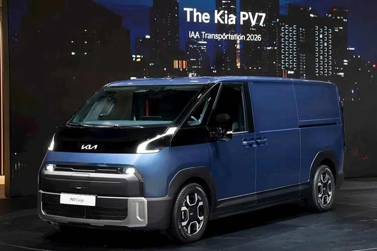 Kia PV7 vs Ford Transit: Xe van điện thương mại nào đáng chọn?
