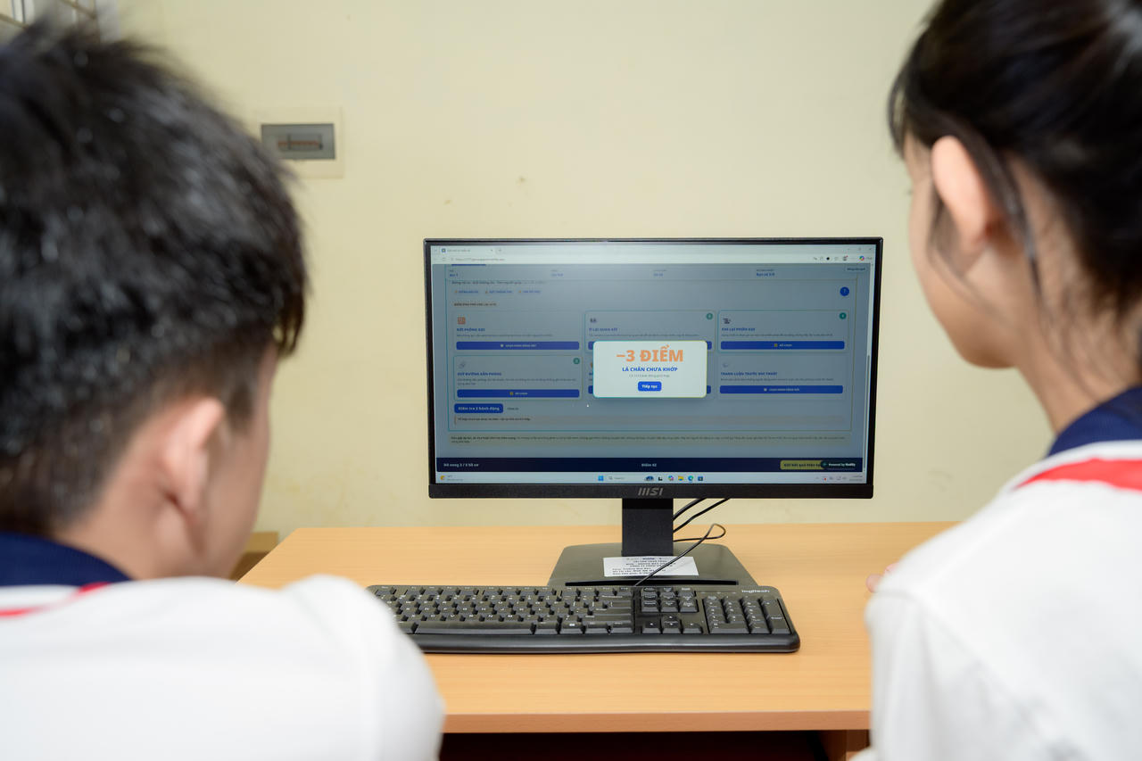 Giáo dục kỹ năng an toàn số: từ trường học hạnh phúc đến công dân số
