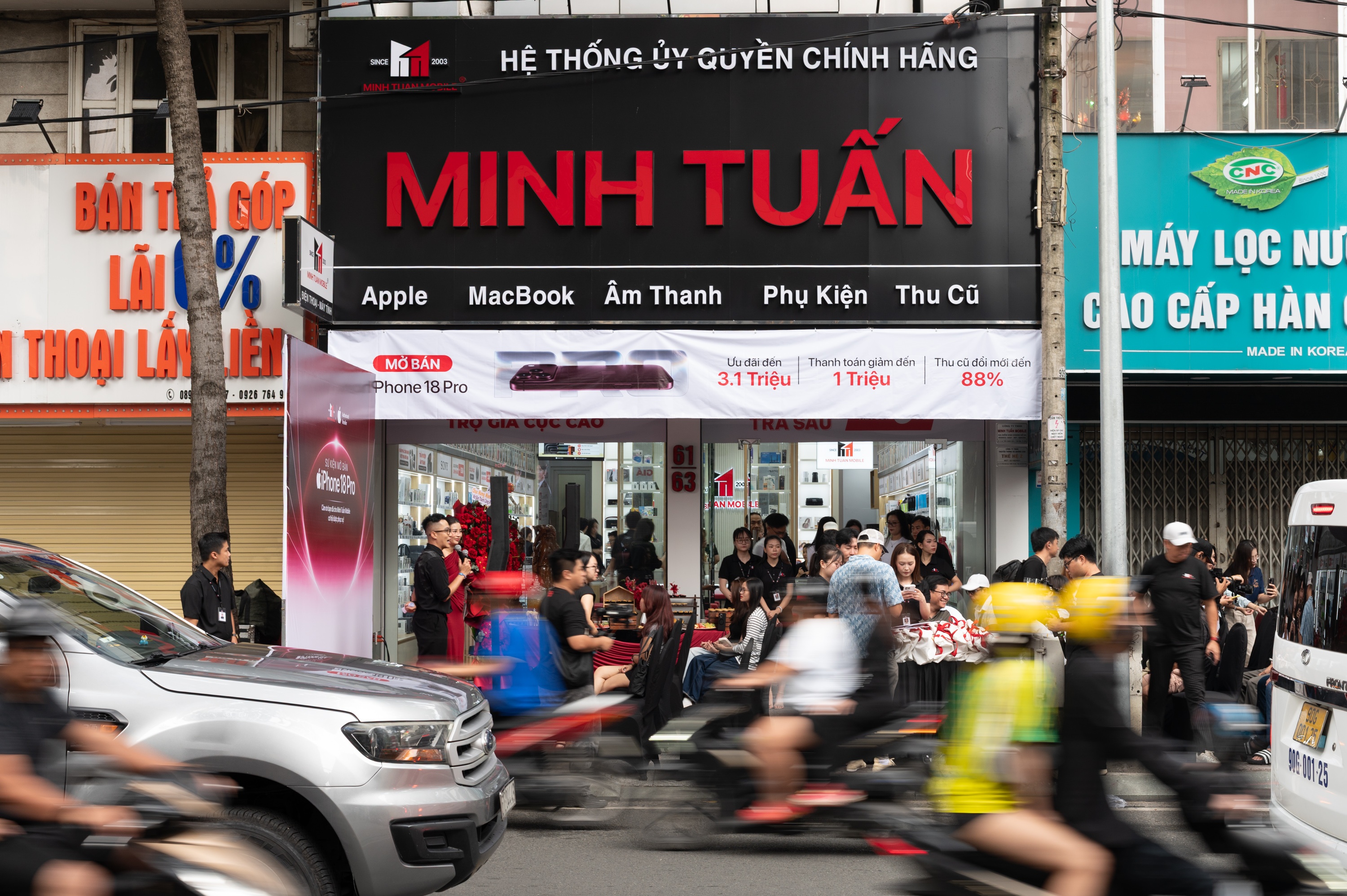 iPhone 18 mở bán: Nhu cầu bùng nổ, nguồn hàng hụt hơi