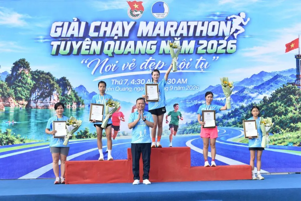 Gần 1.000 vận động viên chinh phục cung đường Tuyên Quang