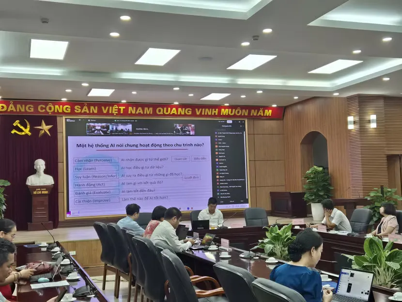 Hà Nội dạy AI cho 100% học sinh từ lớp 1: tham vọng, cách làm và thách thức