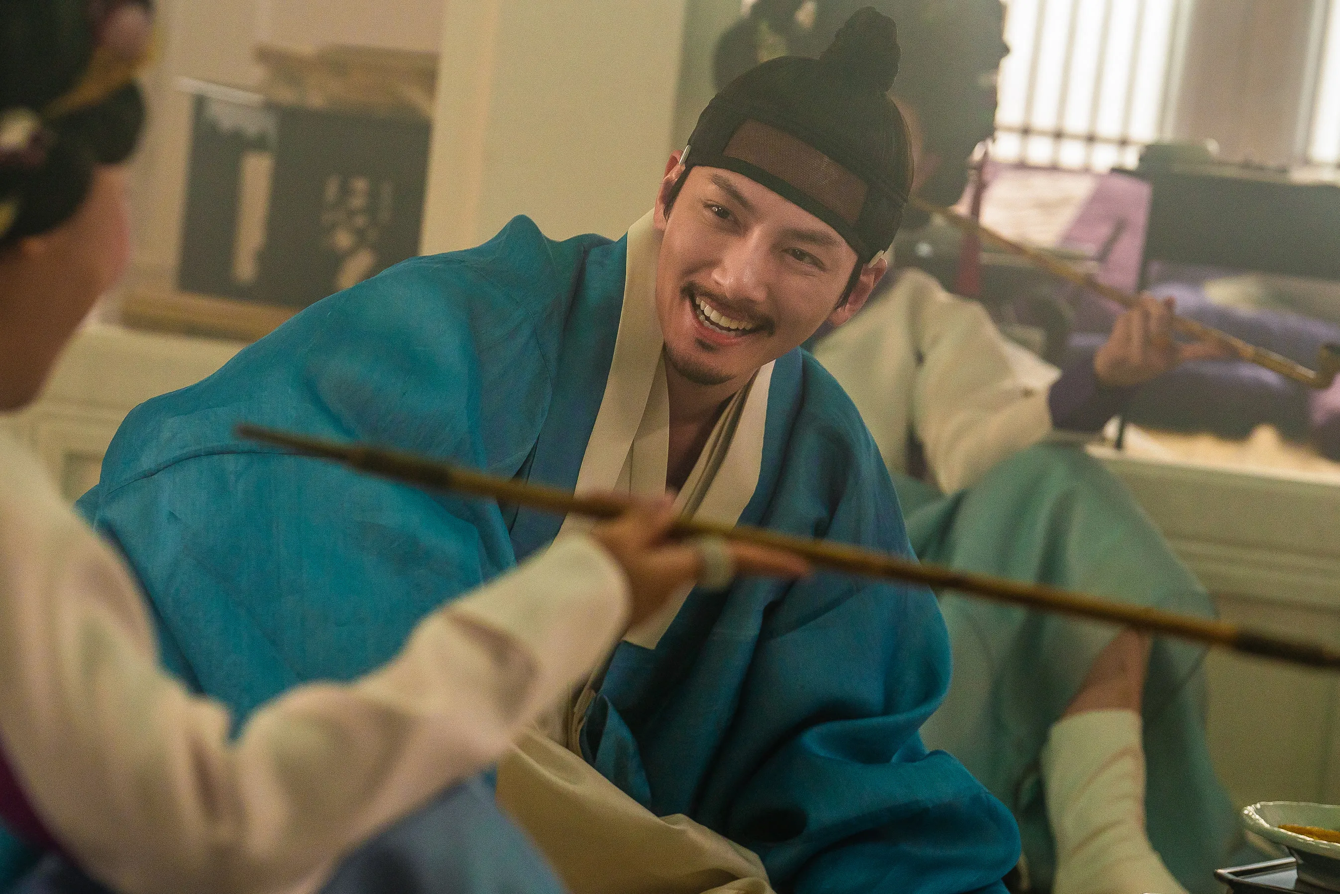 Son Ye Jin và Ji Chang Wook thắp lửa tình ái táo bạo trong The Scandal