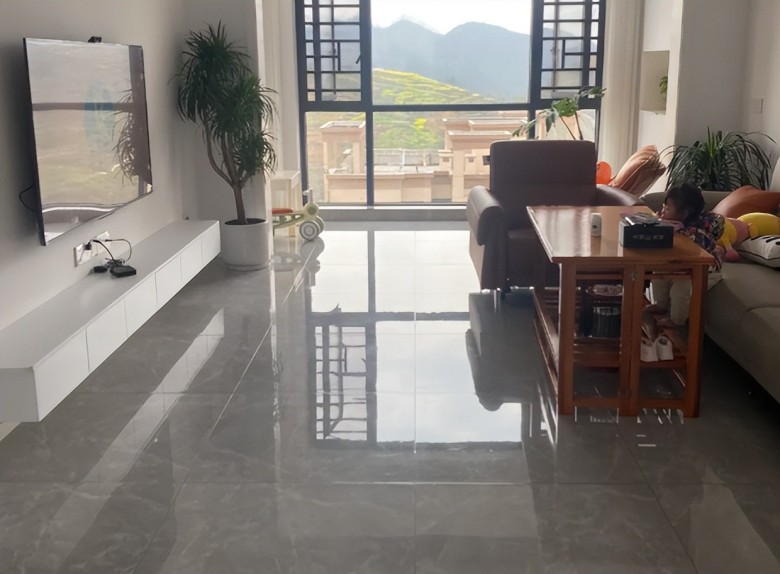 Sàn gạch men, sàn gỗ dần lỗi thời: Nhà Việt đang lát gì?