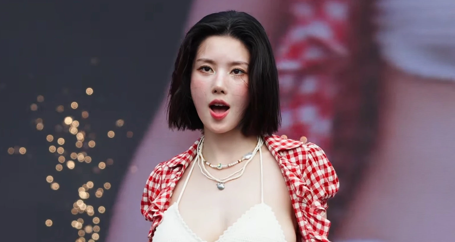 Đằng Sau Ánh Hào Quang: Sự Thật Khắc Nghiệt Về Cuộc Sống Idol K-pop
