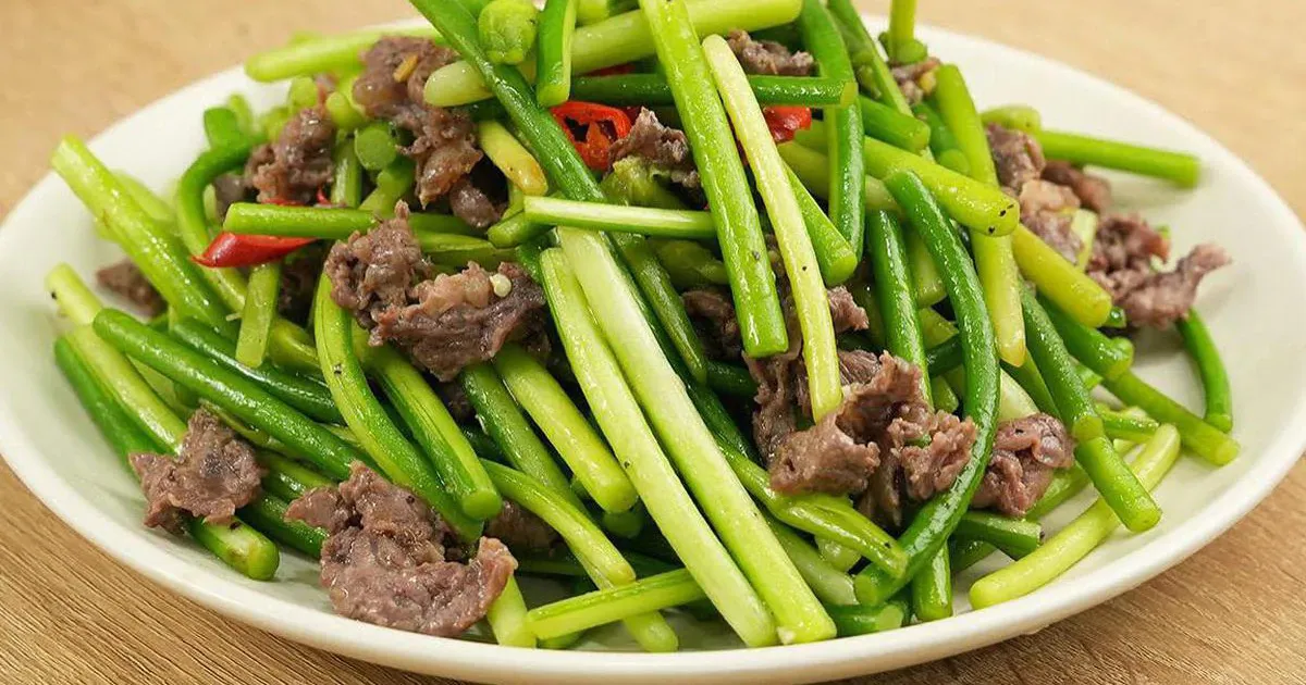 Hành tây, nấm hương và ngồng tỏi mùa thu: Hướng dẫn chọn và chế biến để tăng miễn dịch tự nhiên