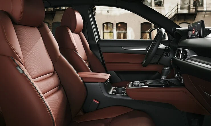 Mazda CX-8 7 chỗ: SUV gia đình thực dụng nhưng vẫn cao cấp