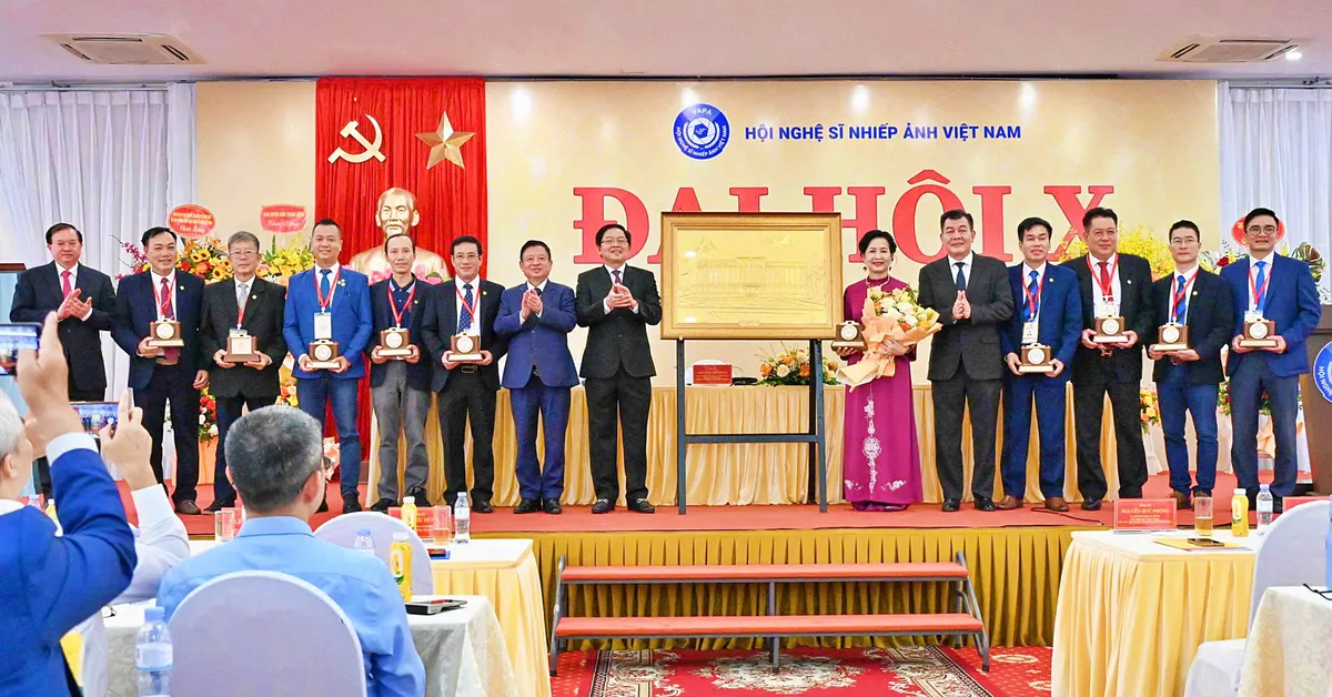 Đại hội Hội Nghệ sĩ Nhiếp ảnh lần thứ X: Giữ bản sắc, mở rộng hội nhập