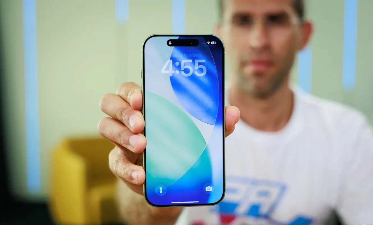 Galaxy A vượt iPhone 17 và Galaxy S để thành dòng bán chạy nhất