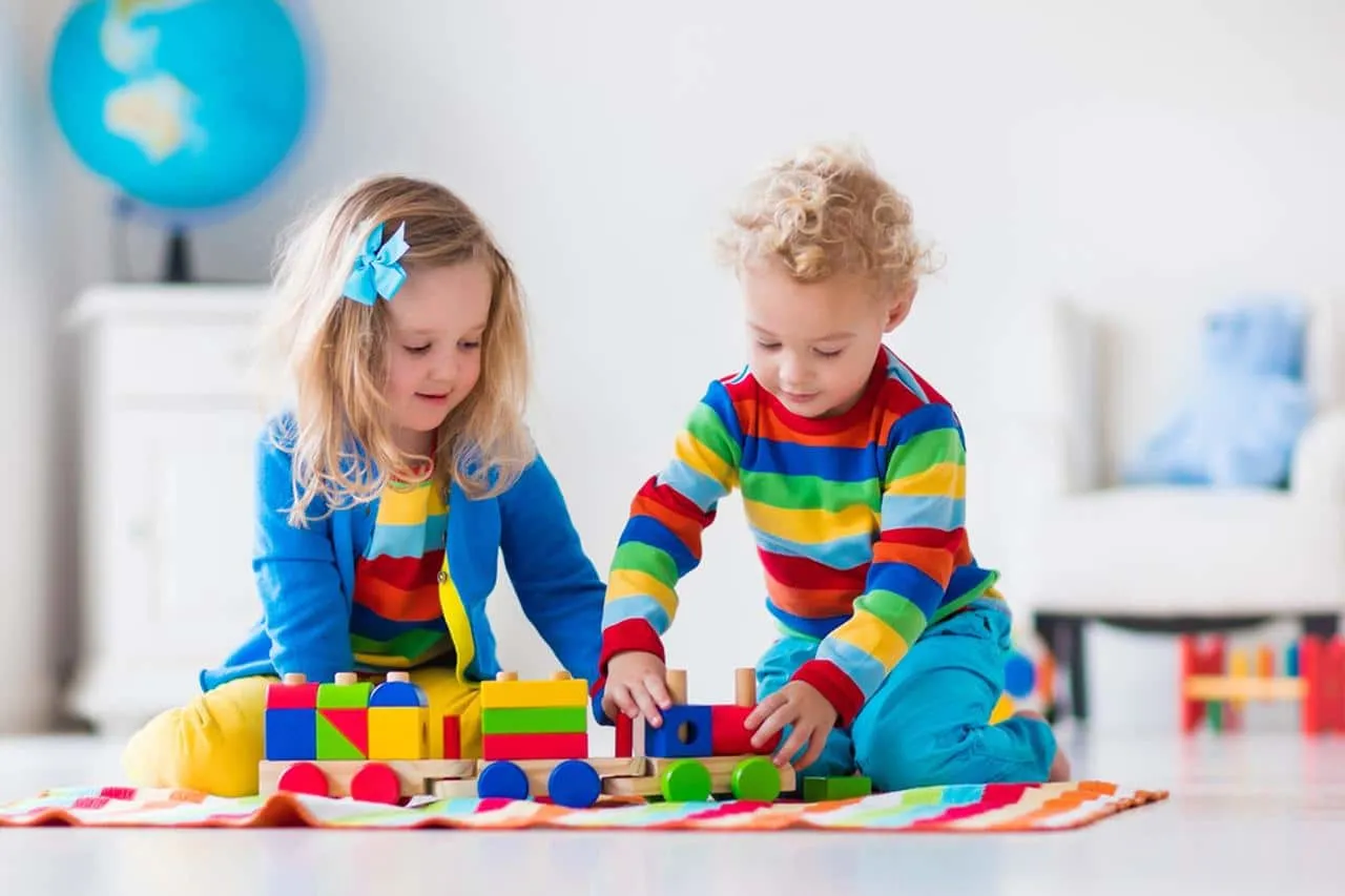 Đồ chơi nào thực sự phát triển não bộ trẻ: Hướng dẫn chọn lựa thông minh cho cha mẹ