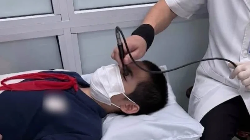 Tai nạn ô gây vỡ nhãn cầu ở trẻ: Cha mẹ tuyệt đối không được chủ quan
