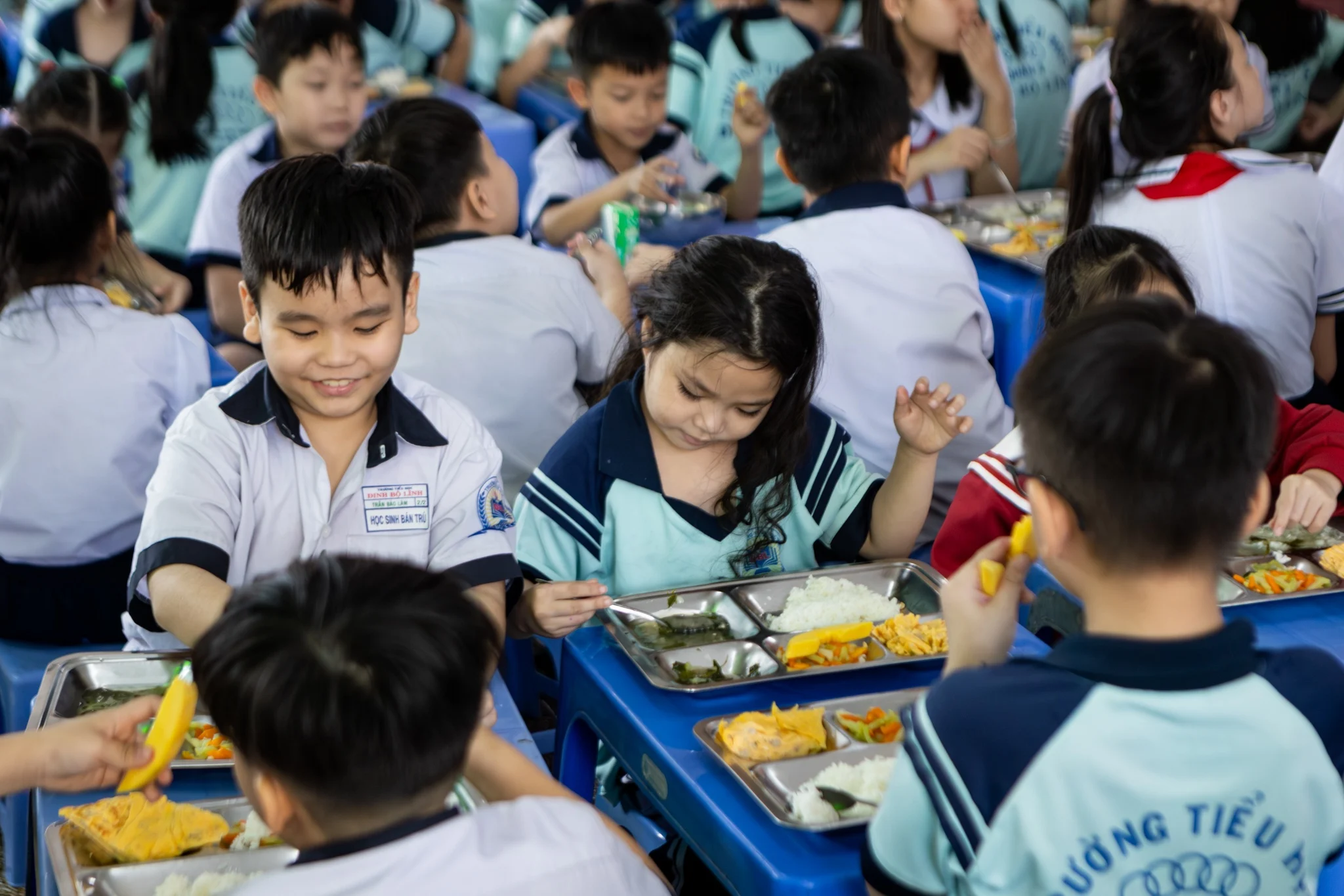 Phụ huynh có quyền biết gì về bữa ăn của con tại trường