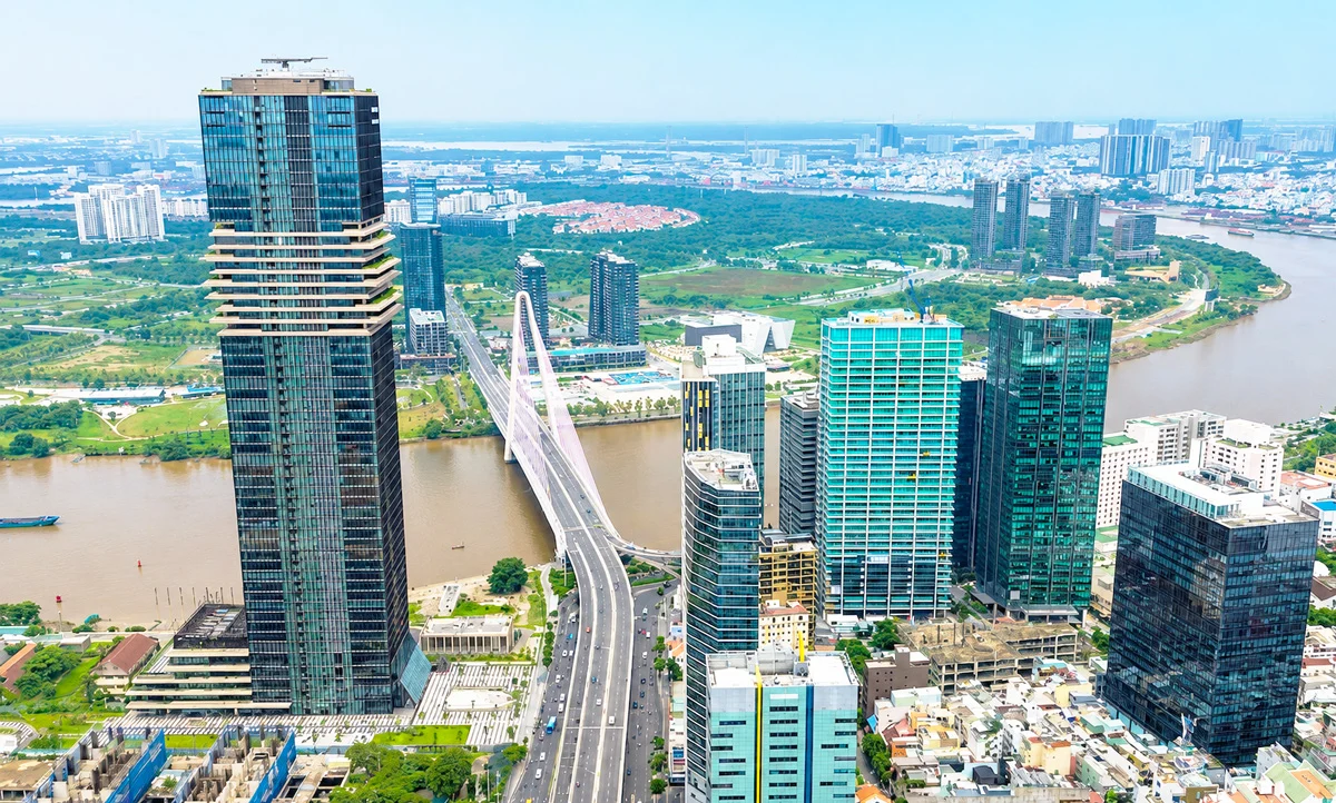 Trái phiếu USD Việt Nam: Canh bạc cần thiết cho bước nhảy hạ tầng