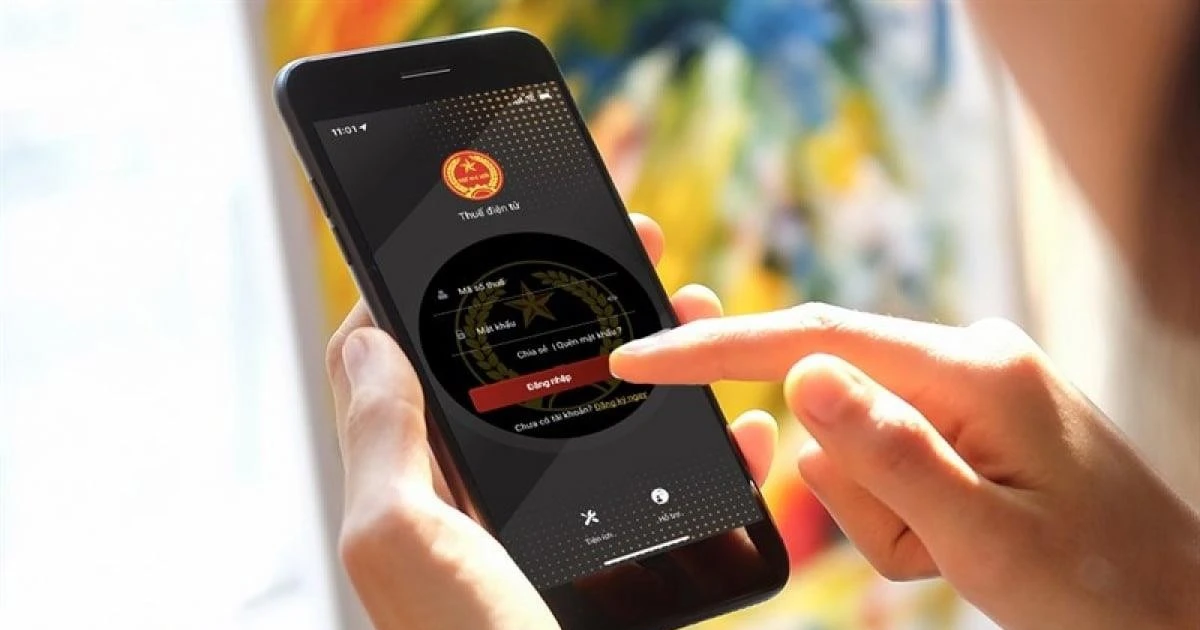 Kê khai thuế hộ kinh doanh dễ hơn với Chatbot AI trên eTax Mobile