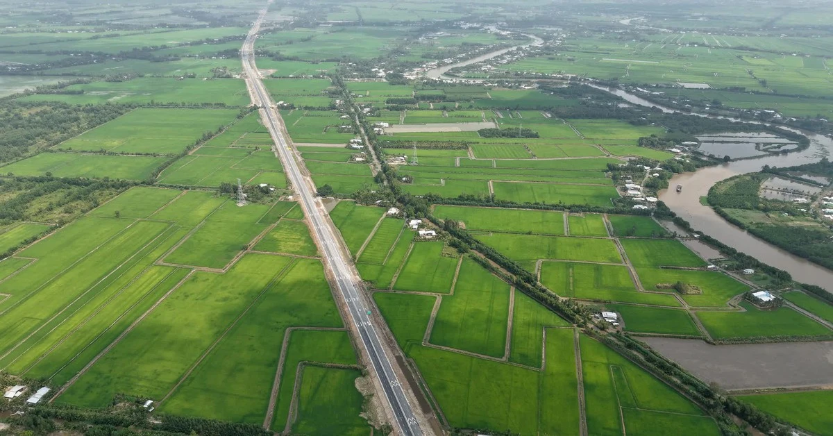 Cà Mau tăng tốc hạ tầng ven biển để trở thành trung tâm kinh tế biển mới