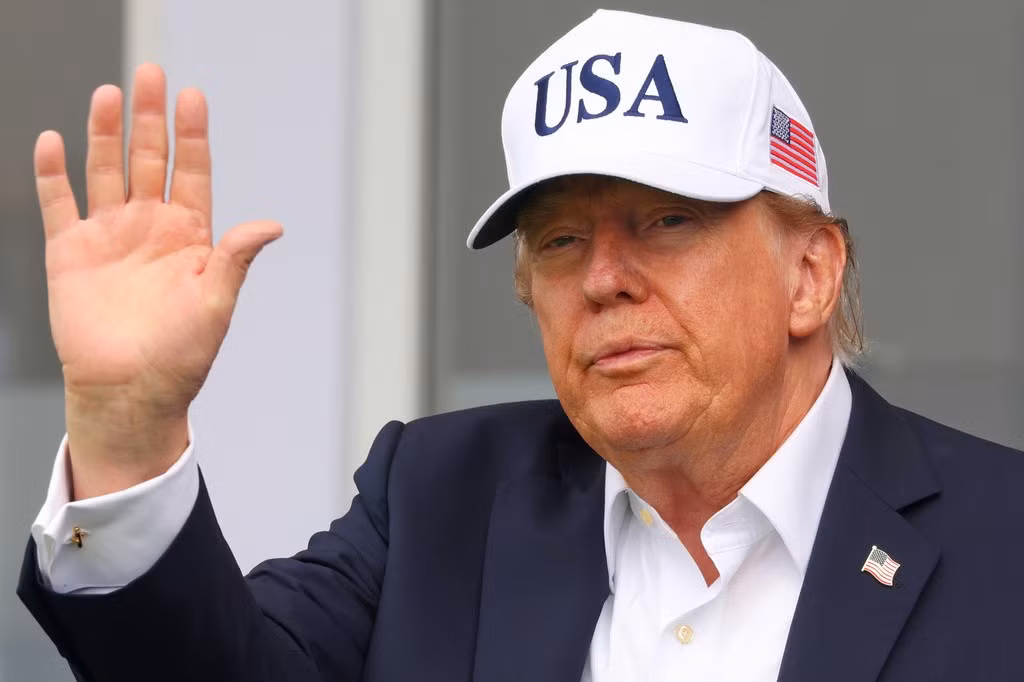 Trump lập Lực lượng AI nhưng gọi cảnh báo tận thế là trò lừa