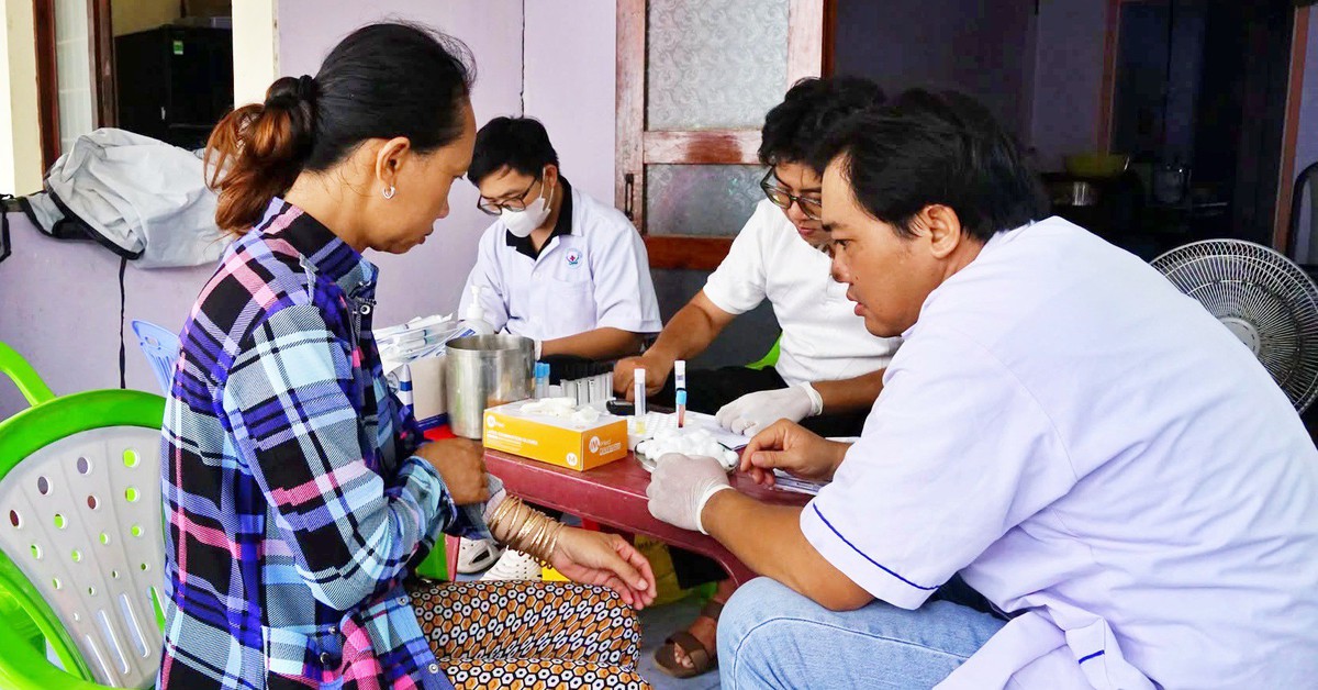 Xã đảo đầu tiên cán đích khám sức khỏe toàn dân