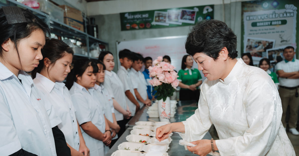 Bỏ nghề ổn định để khởi nghiệp ngành bánh: Đổi áp lực lấy bình yên