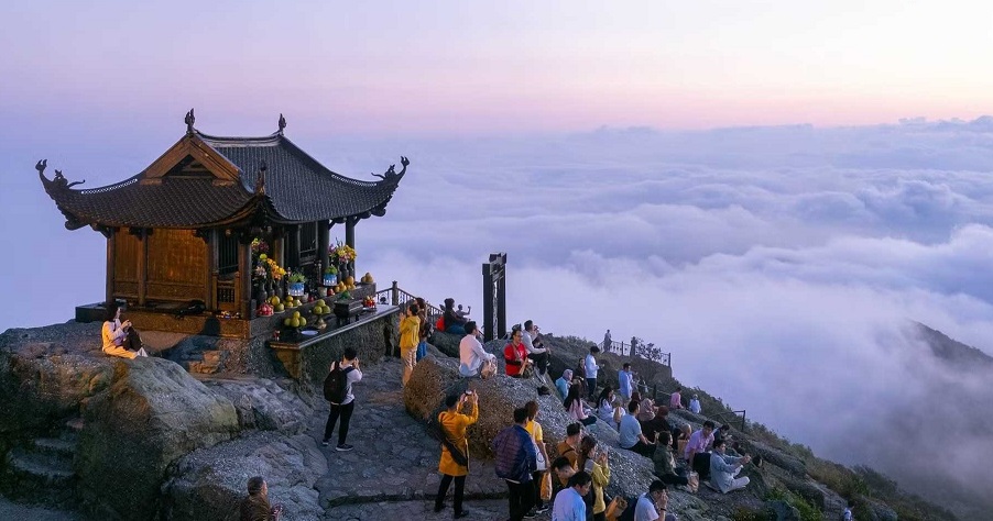 Quảng Ninh rời du lịch đại trà, chọn cuộc chơi chất lượng cao