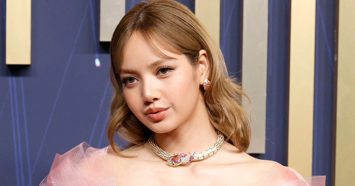 Thảm Đỏ Emmy: Từ Váy Vàng Selena Gomez Đến Pha Hóa Thân Của Lisa BlackPink