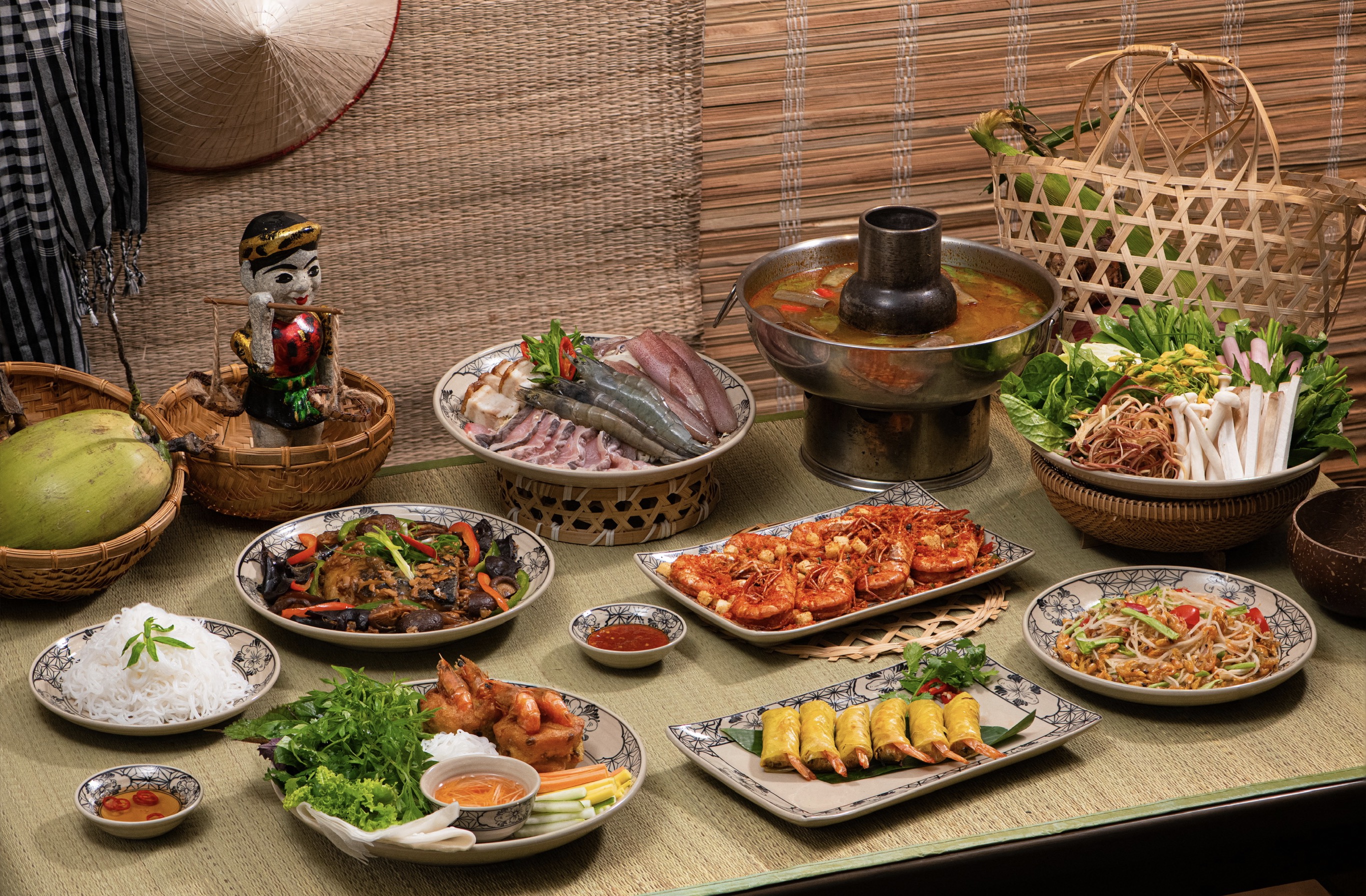 Từ 9 vị muối đến câu chuyện ẩm thực duyên hải Trung Bộ