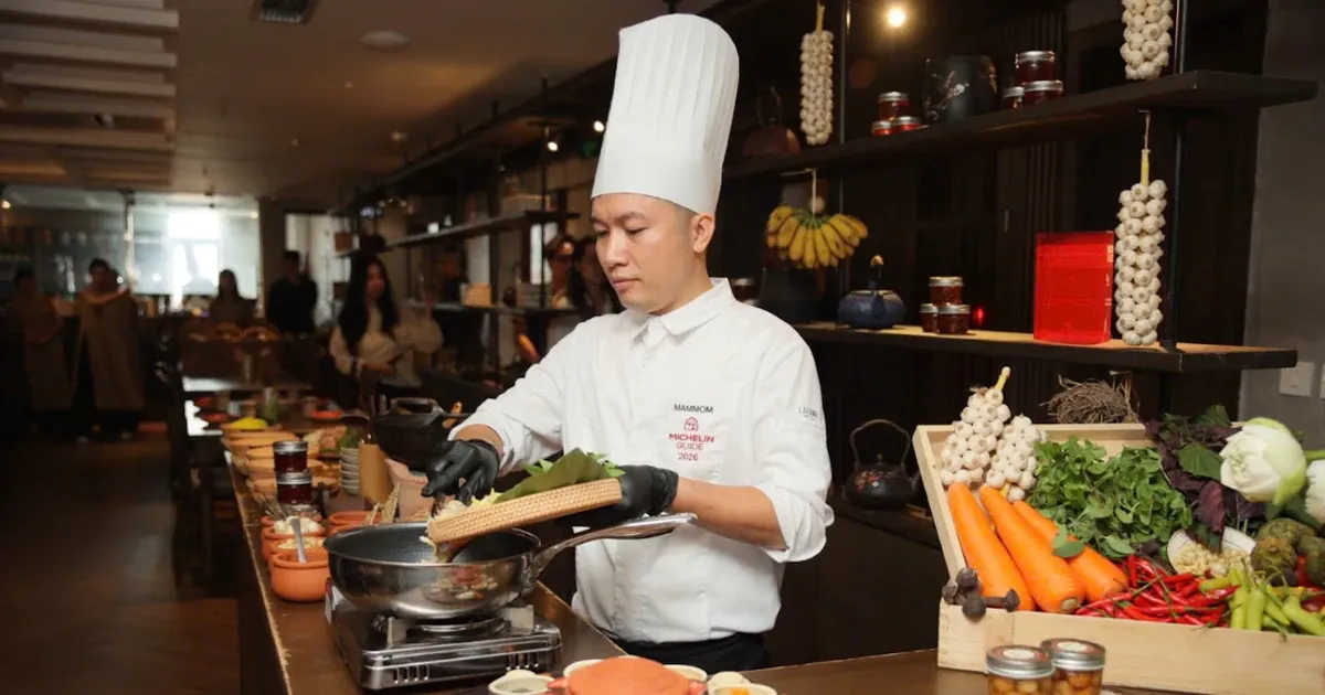 Nhà hàng Bib Gourmand kể chuyện 9 vị muối duyên hải Trung Bộ