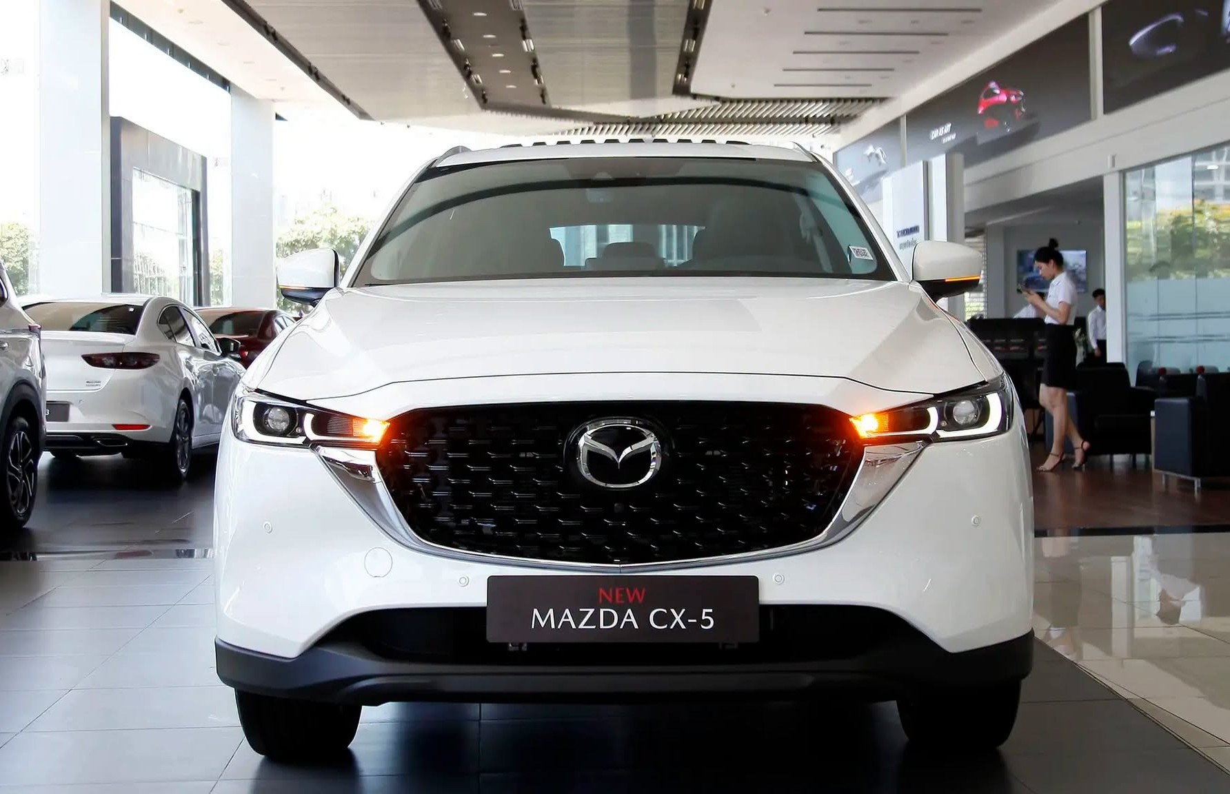Mazda CX-5 còn 659 triệu: SUV hạng C giá ngang B có nên xuống tiền?