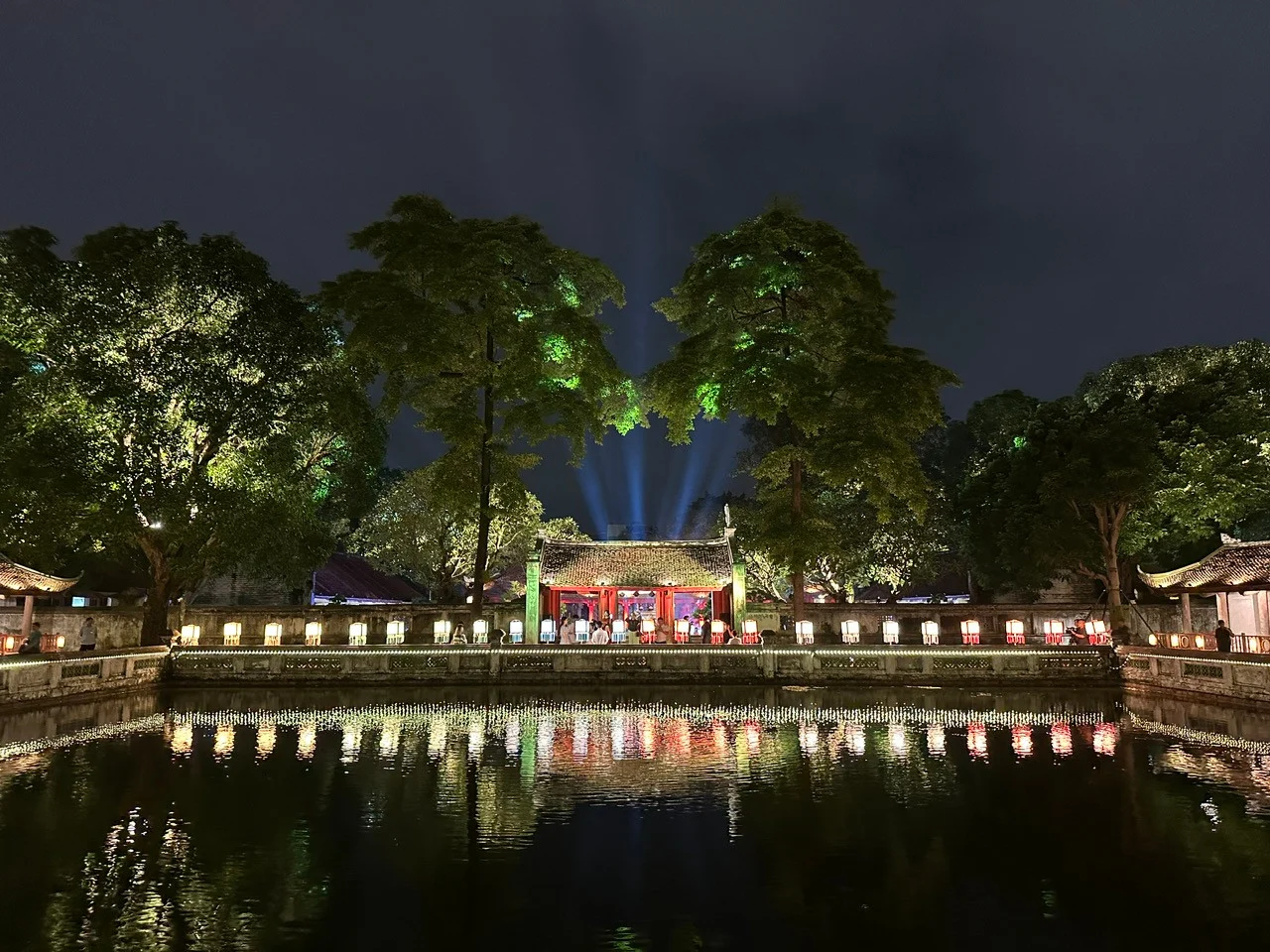 Phim 3D Mapping “Vun đắp hiền tài”: lịch sử trở thành trải nghiệm sống