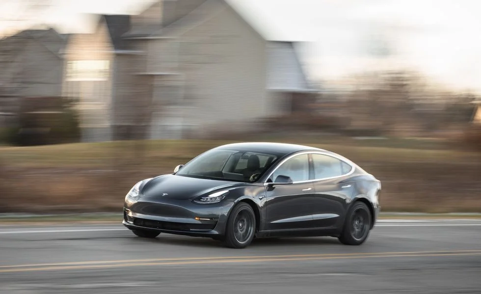 Tesla chính thức vào Việt Nam: Cuộc chiến giá xe điện SUV bắt đầu
