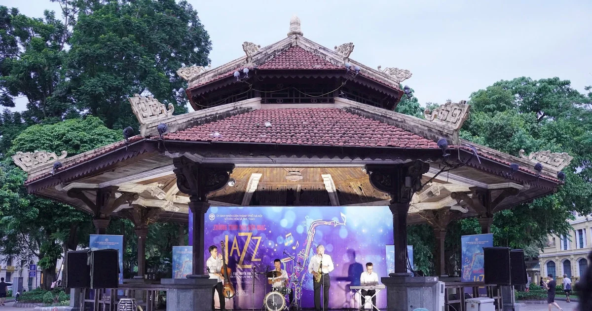 Nhạc jazz Hà Nội vượt khỏi phòng trà ra hồ Hoàn Kiếm