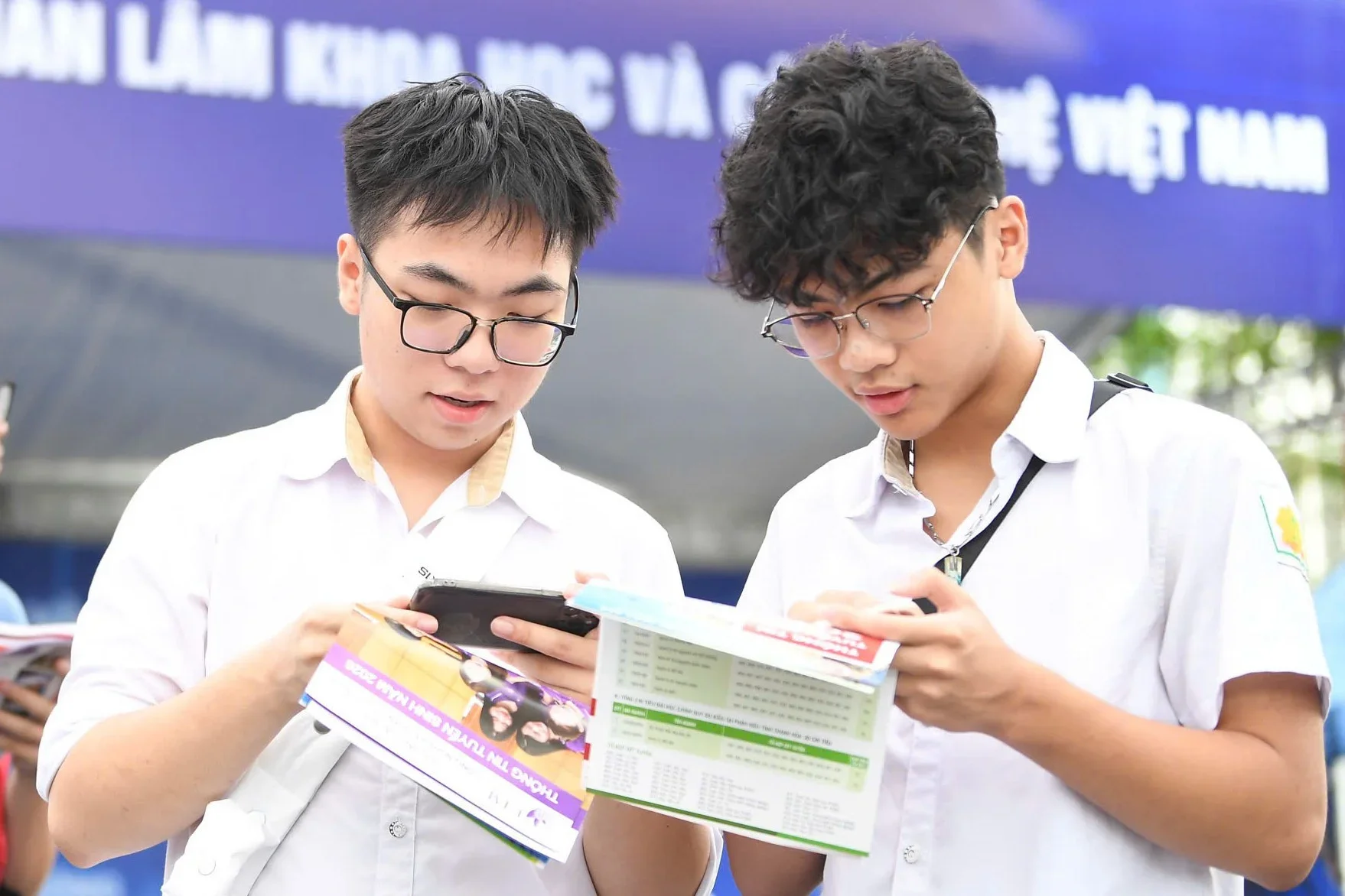 Bỏ cộng điểm IELTS: Công bằng hơn hay đánh mất động lực vượt trội?
