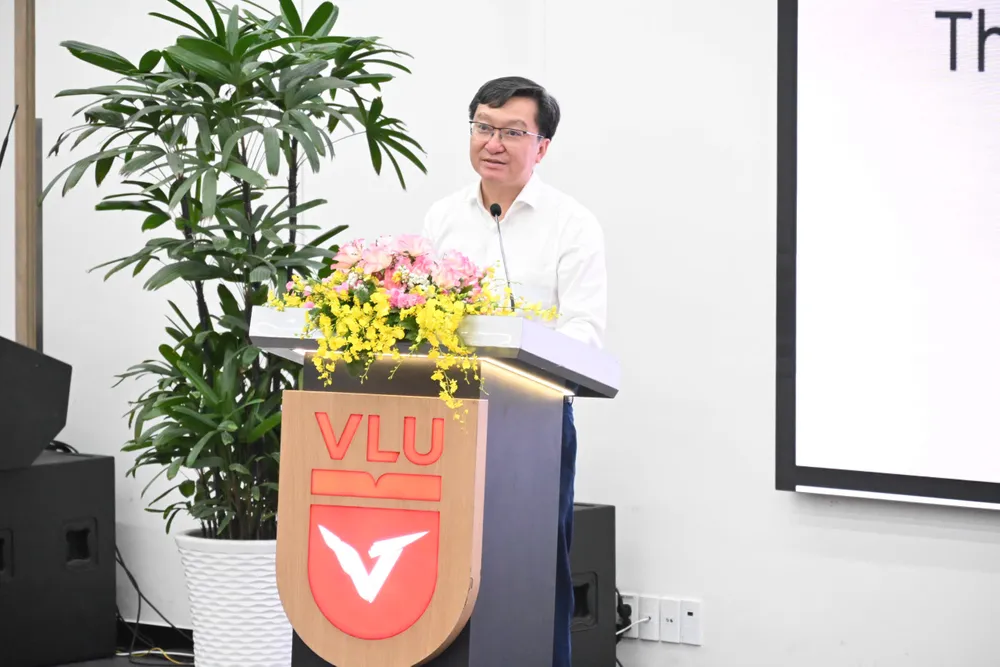 Giáo viên chưa sẵn sàng dạy AI từ lớp 1: Phụ huynh cần tỉnh táo