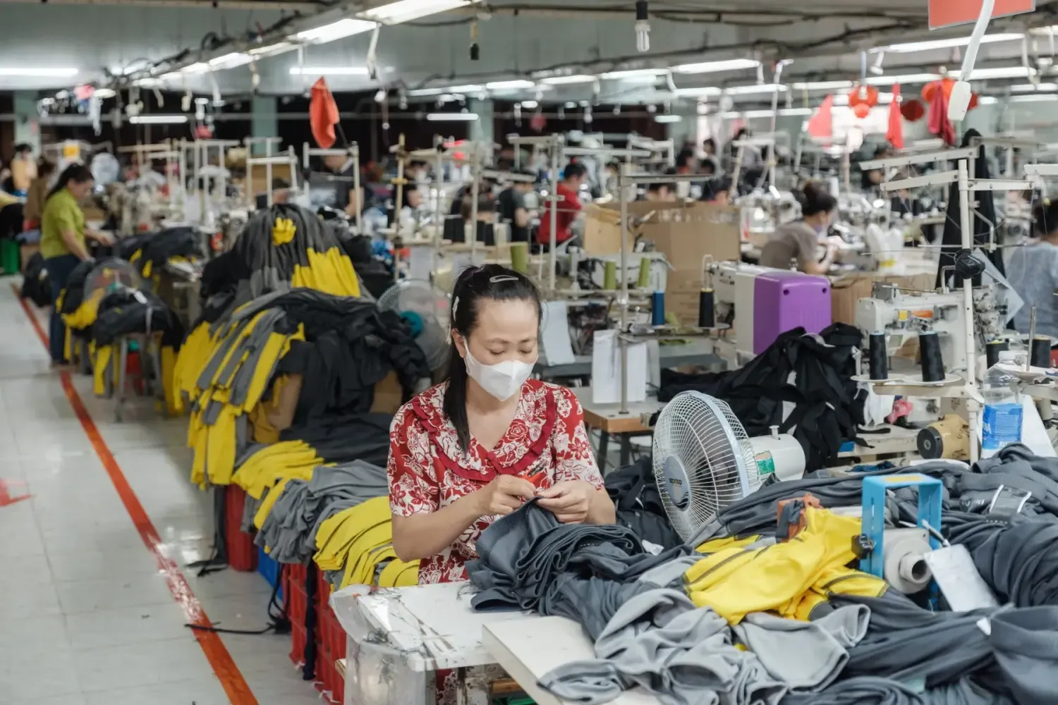 Việt Nam tăng trưởng nhanh nhất ASEAN-6: Lợi thế và giới hạn
