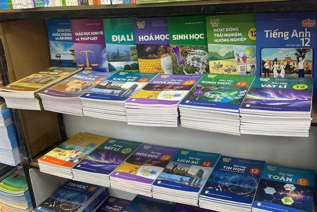 Thiếu hơn 3,9 triệu sách giáo khoa: lỗi hệ thống, không phải chuyện cục bộ