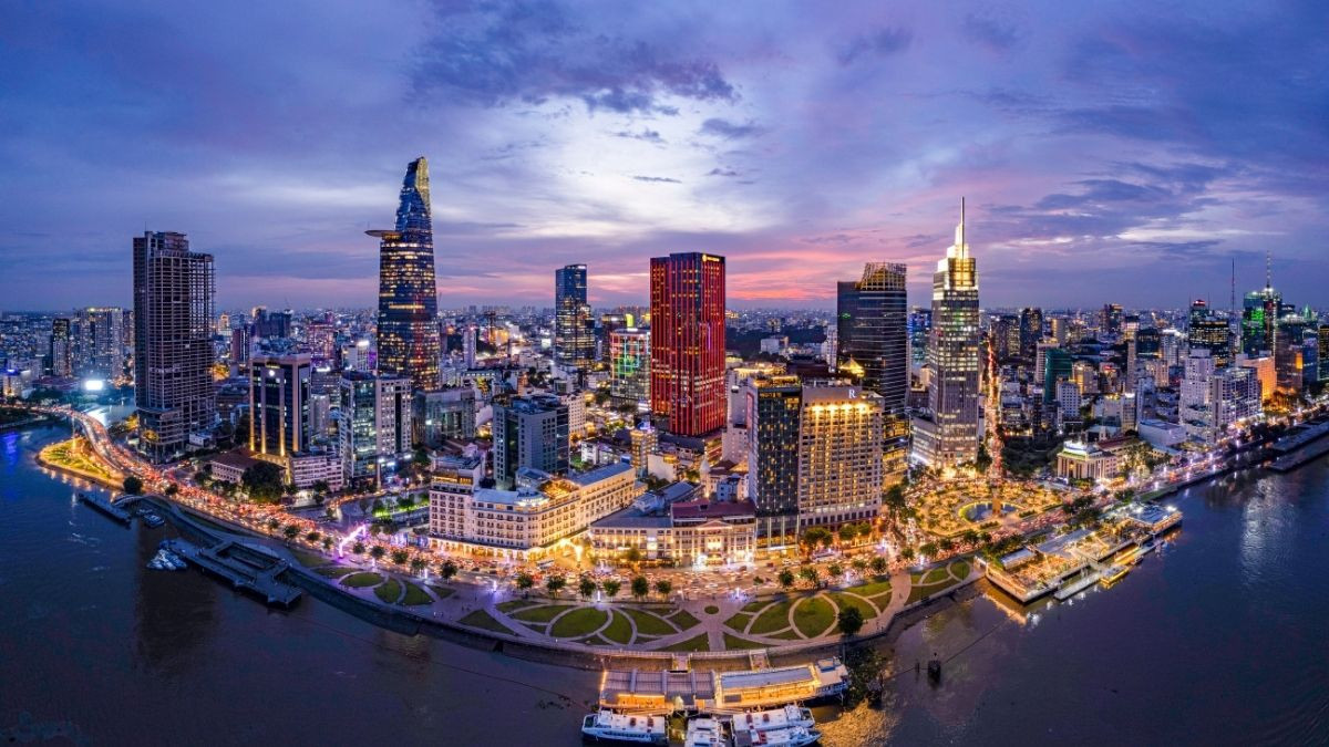 Việt Nam trước bài toán 1,5 nghìn tỷ USD vốn đầu tư: cơ hội hay sức ép?