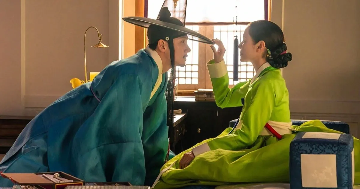 Son Ye Jin và The Scandal: Bước ngoặt cổ trang 19+ trên Netflix