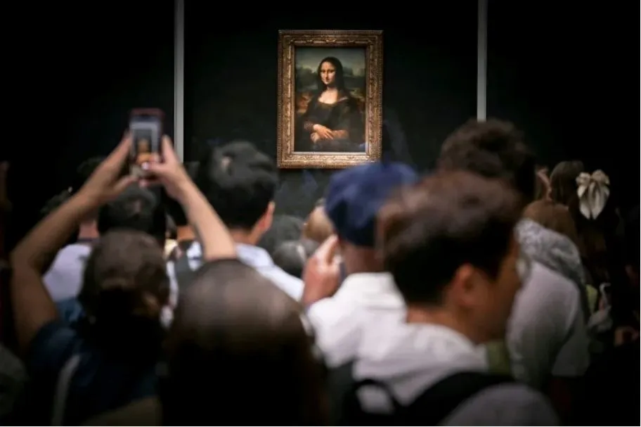 Sự cố bảo mật tại Louvre và bài học cho du khách