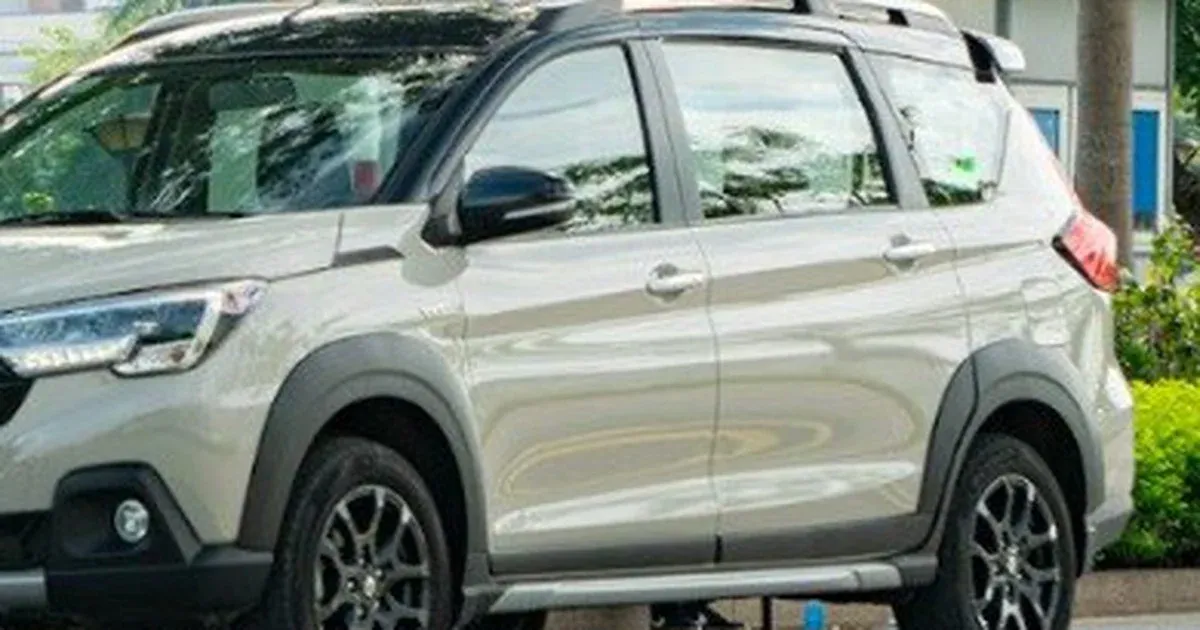 Xe hybrid giảm giá sốc tháng 9: mua hay chờ?