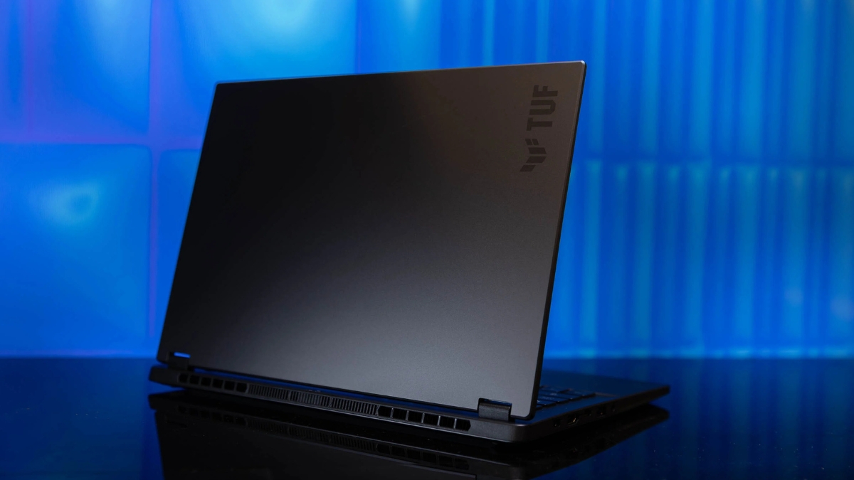 RTX 4070 vs RTX 3050 vs GPU tích hợp: Chọn laptop chơi game nào đáng tiền?