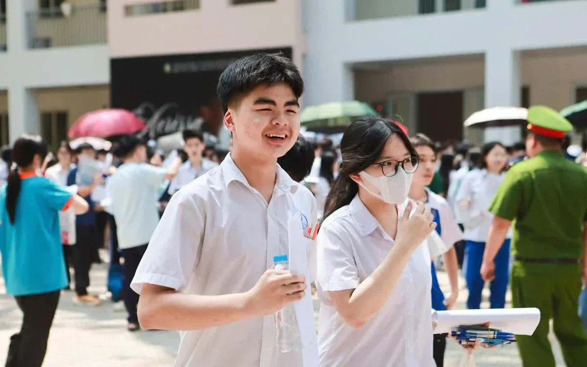Kỳ thi tốt nghiệp THPT trên máy tính bị hoãn: Lùi một bước để giữ công bằng