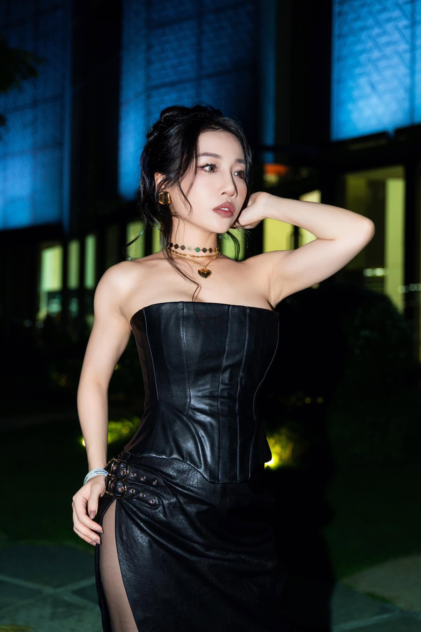 Từ khủng hoảng tài chính đến tái sinh: hành trình làm mẹ đơn thân của những nữ ca sĩ Việt
