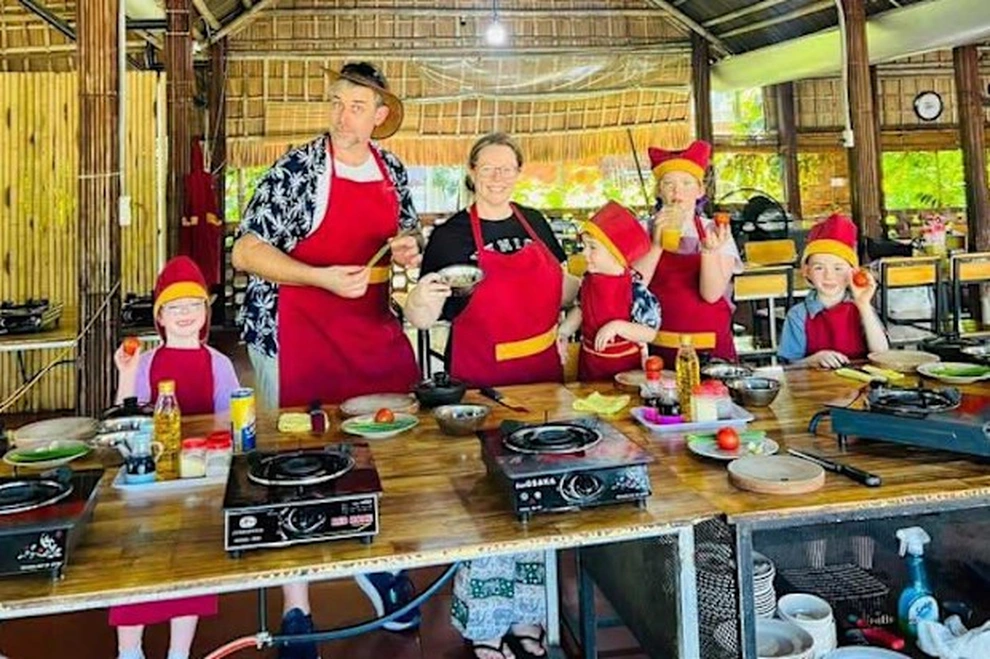 Gia đình nước ngoài đến Việt Nam để sống thoải mái: Chi phí thực tế và lý do họ ở lâu
