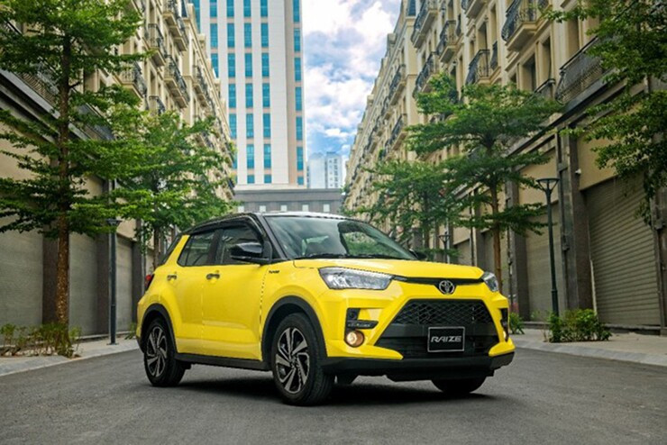 Toyota Raize 1.0 Turbo: SUV cỡ nhỏ gầm cao có đáng mua?