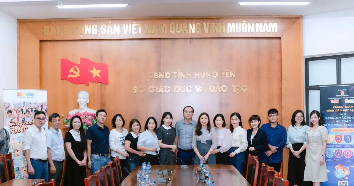 Giáo dục an toàn số vào trường học: Phụ huynh phải vào cuộc
