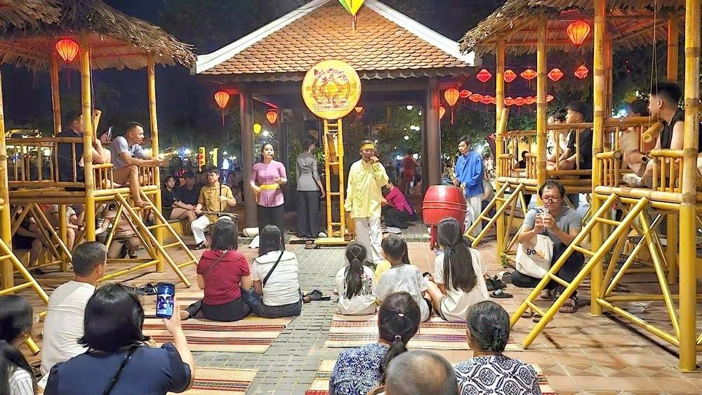 Đà Nẵng mở rộng không gian sống cho nghệ thuật Bài Chòi