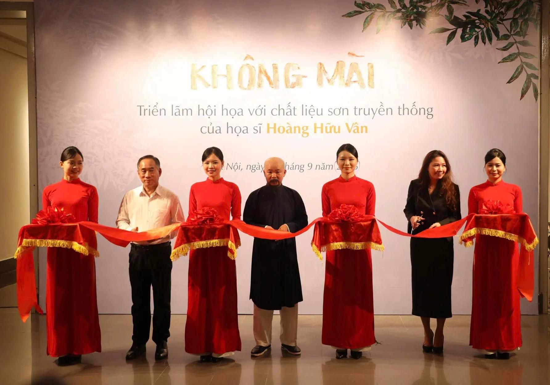 “Không mài” của Hoàng Hữu Vân: Ngã rẽ sơn mài truyền thống tại Bảo tàng Mỹ thuật