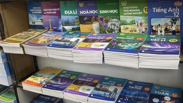 Thiếu hơn 3,9 triệu sách giáo khoa: lỗi hệ thống, không phải chuyện cục bộ