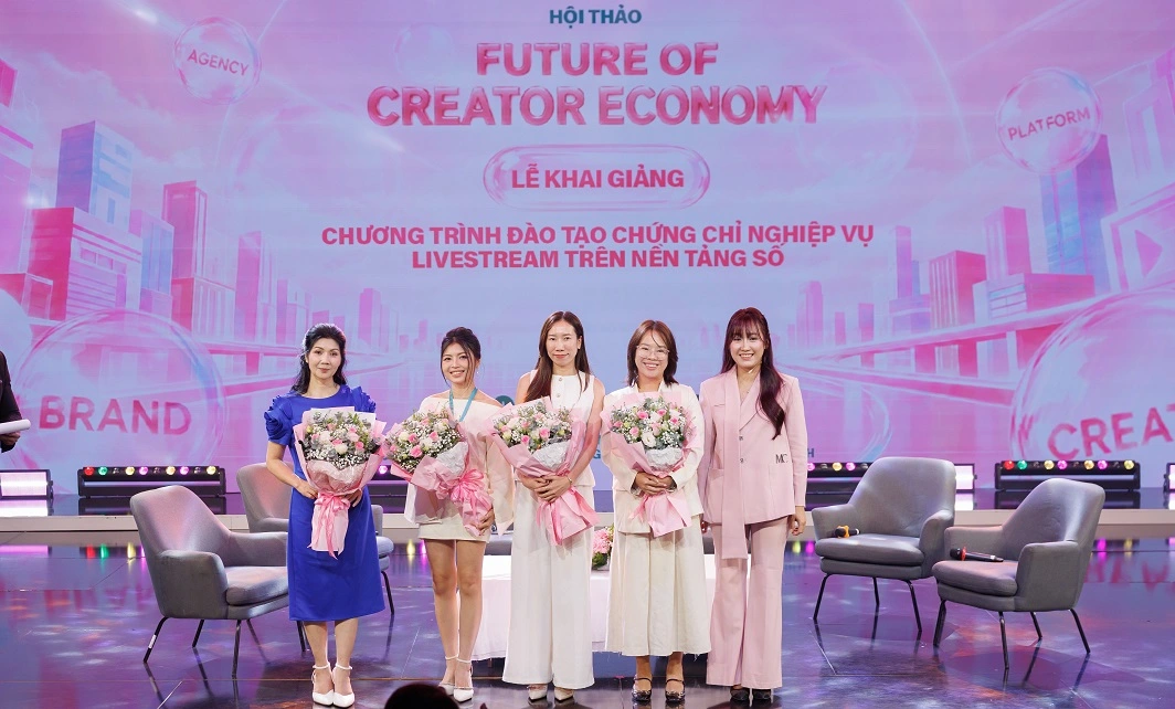 Chuẩn hóa nghiệp vụ livestream: Từ sở thích đến nghề chuyên nghiệp