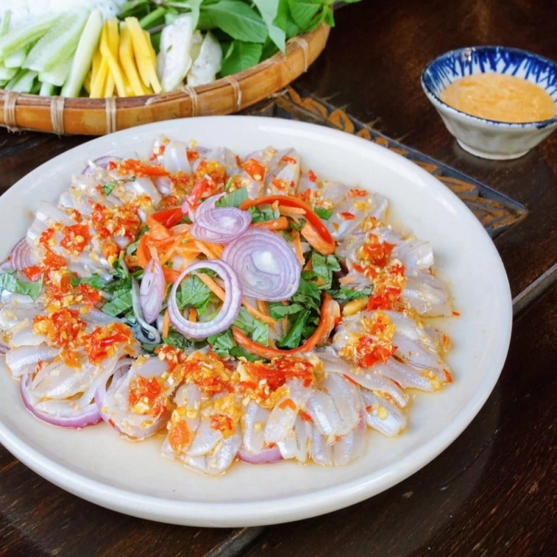 Từ chợ địa phương đến du lịch ẩm thực: Di sản sống trên bàn ăn