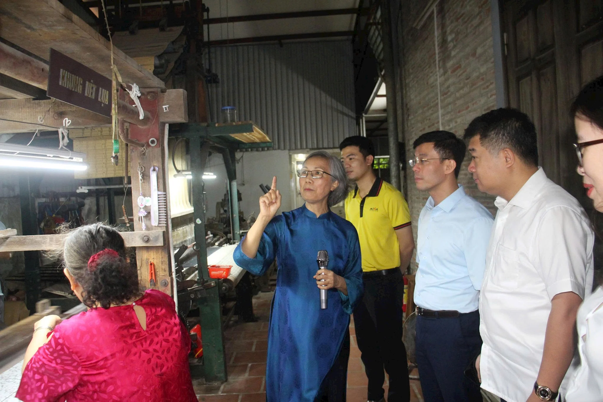 Làng gốm truyền thống trước bài toán môi trường và công nghệ xanh